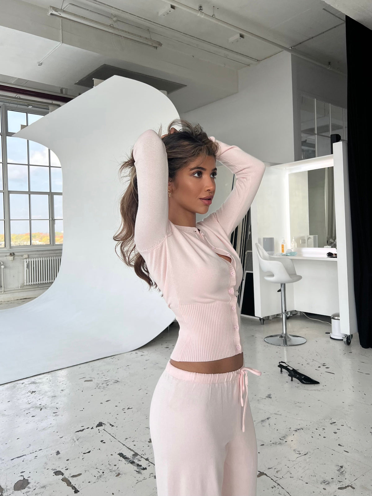Women's casual v neck two piece set in pink, side view