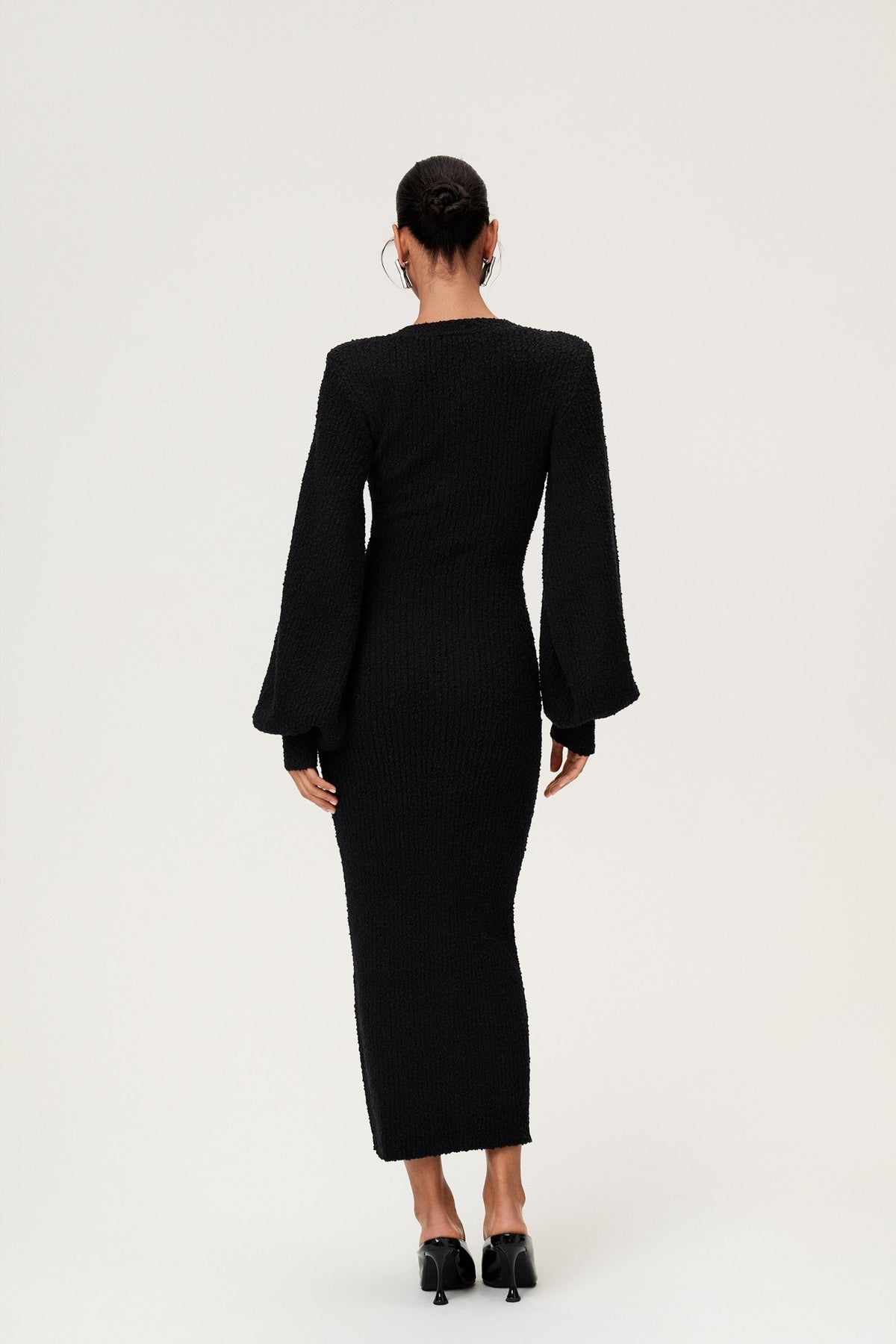 Women's v neck balloon sleeve maxi dress in black, detail view