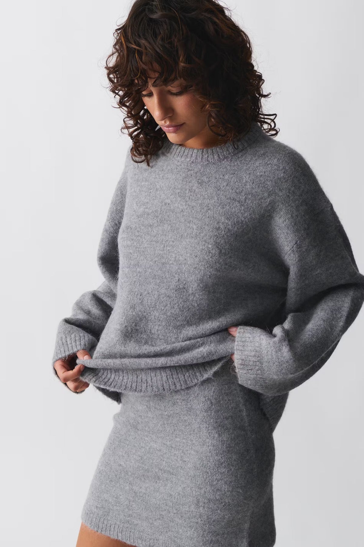 Women's crew neck two piece set in grey, detail view